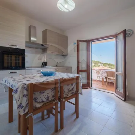 La Rondine Su - Goelba Apartman *