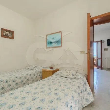 Apartman La Rondine Su - Goelba Seccheto